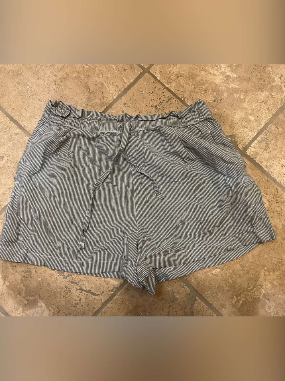 Uniqlo Grey and White Striped Linen High Waist Women's Drawstring Shorts
